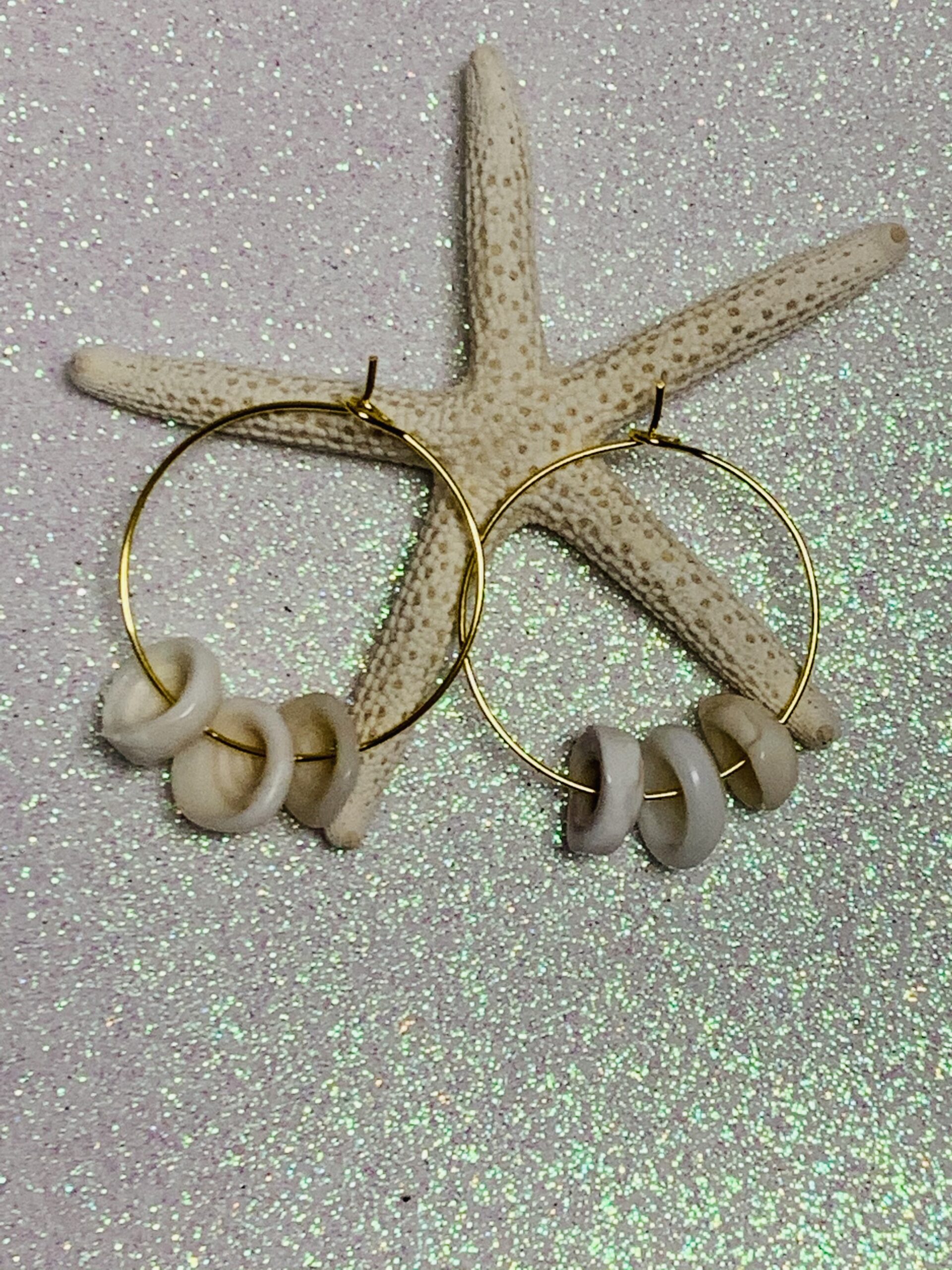 Hawaii Puka Shell 1 Gold Hoop Earrings Hawaiian Mission Houses Hawaii Puka Shell 1 Gold Hoop Earrings Hawaiian Mission Houses